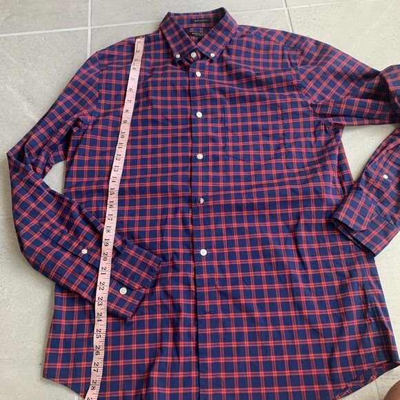 Banana Republic Red/Blue Plaid Gingham Button Up Shirt. Non-Iron Size Large - Picture 4 of 4